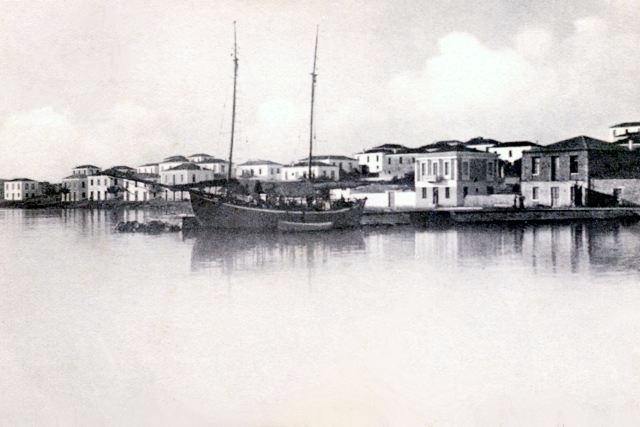 LIMANI - Boat moored alongside the original jetty